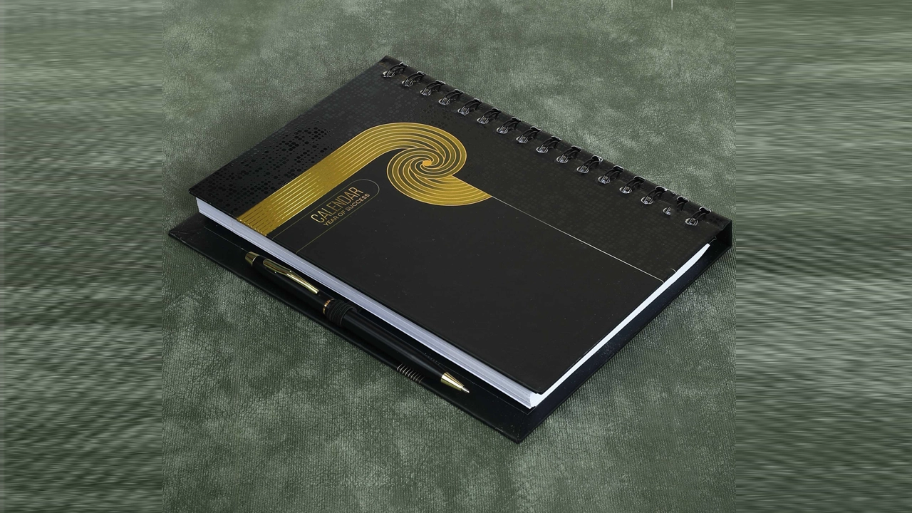 سررسید 1405 رقعی سلفون دومینیک